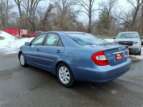 Used 2002 Toyota Camry XLE image 5