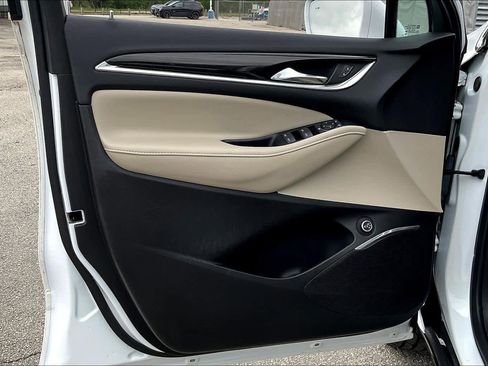 Used 2019 Buick Enclave Essence image 22