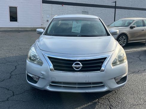 Used 2013 Nissan Altima 2.5 S FWD image 3