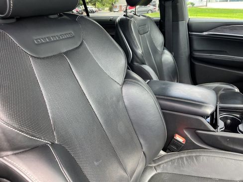 Used 2022 Jeep Grand Cherokee L Overland w/ Luxury Tech Group IV image 53