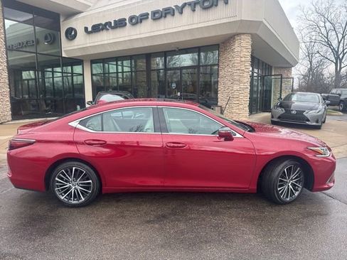 Used 2025 Lexus ES 350 w/ Premium Package image 2