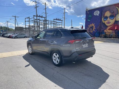 Used 2019 Toyota RAV4 XLE w/ Convenience Package AWD/4WD image 3
