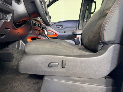 Used 2022 Nissan Frontier Pro-X RWD image 27