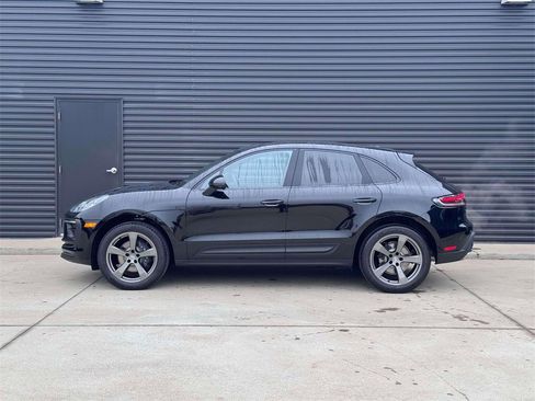 New 2026 Porsche Macan image 2