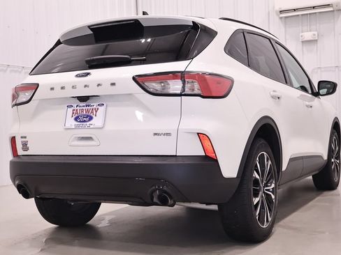 Certified 2022 Ford Escape SE w/ SE Sport Appearance Package AWD/4WD image 10