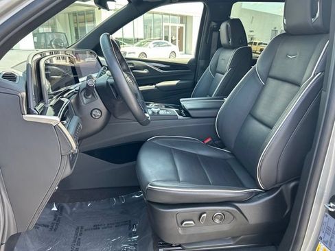 Certified 2024 Cadillac Escalade Sport w/ LPO, ONYX Package AWD/4WD image 21