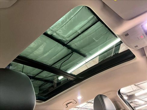 Certified 2026 Volkswagen Atlas SE w/ Panoramic Sunroof Package AWD/4WD image 24