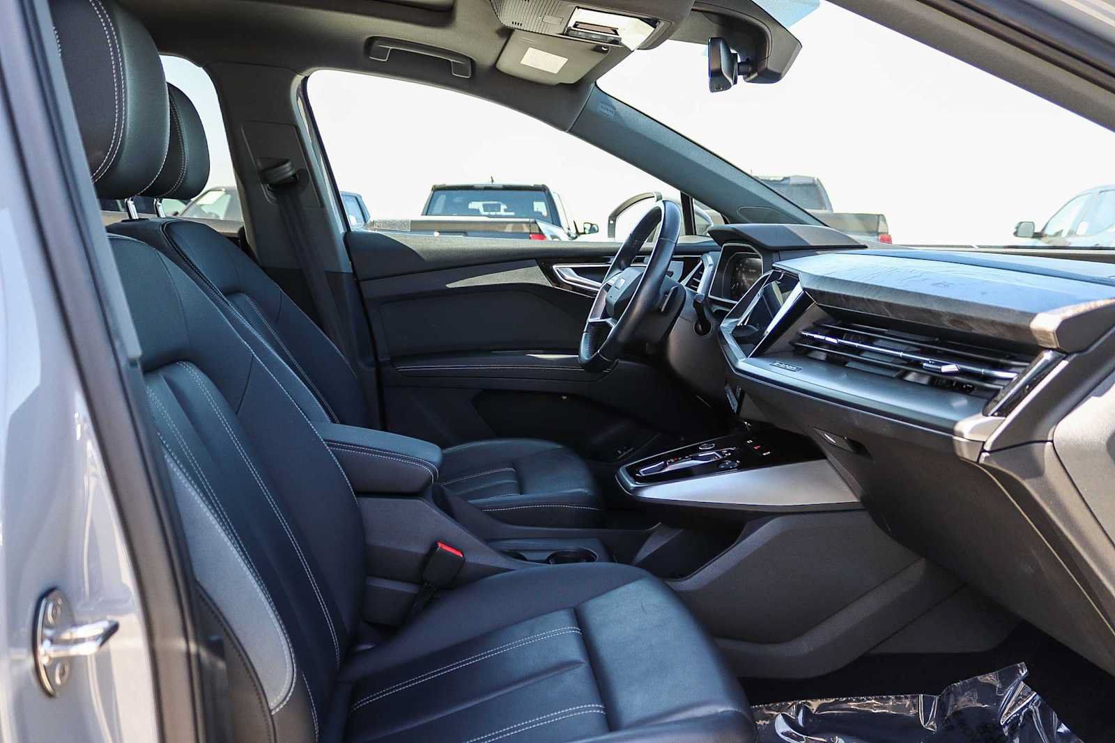 Used 2023 Audi Q4 e-tron Premium Plus w/ Premium Plus RWD image 22