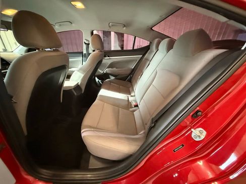 Used 2020 Hyundai Elantra SEL image 14