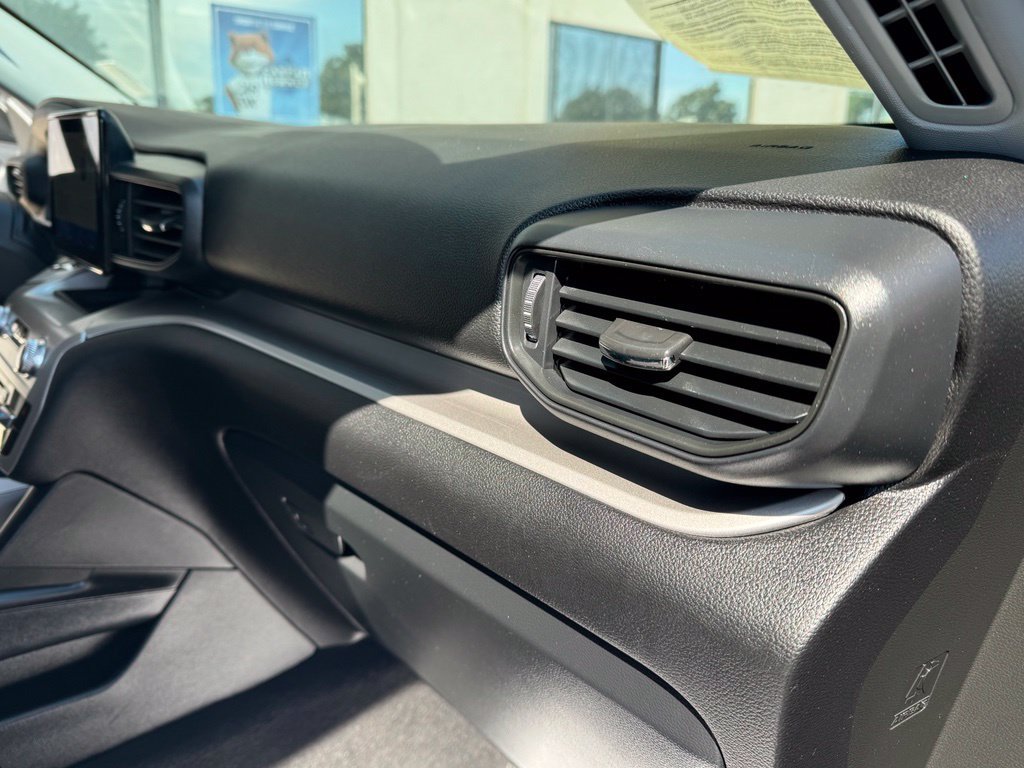 Used 2022 Ford Explorer XLT RWD image 23