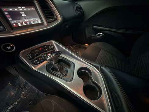 Used 2020 Dodge Challenger SXT RWD image 21