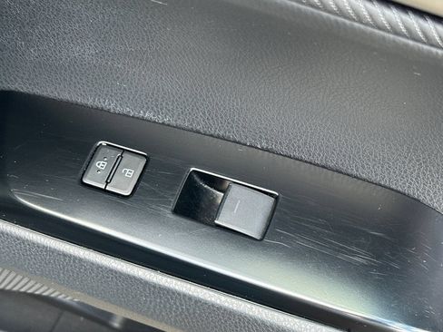 Used 2025 Toyota Camry SE FWD image 21
