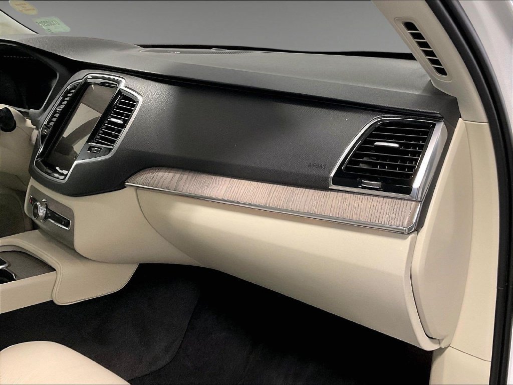 Used 2024 Volvo XC90 B6 Plus w/ Protection Package Premier AWD/4WD image 13