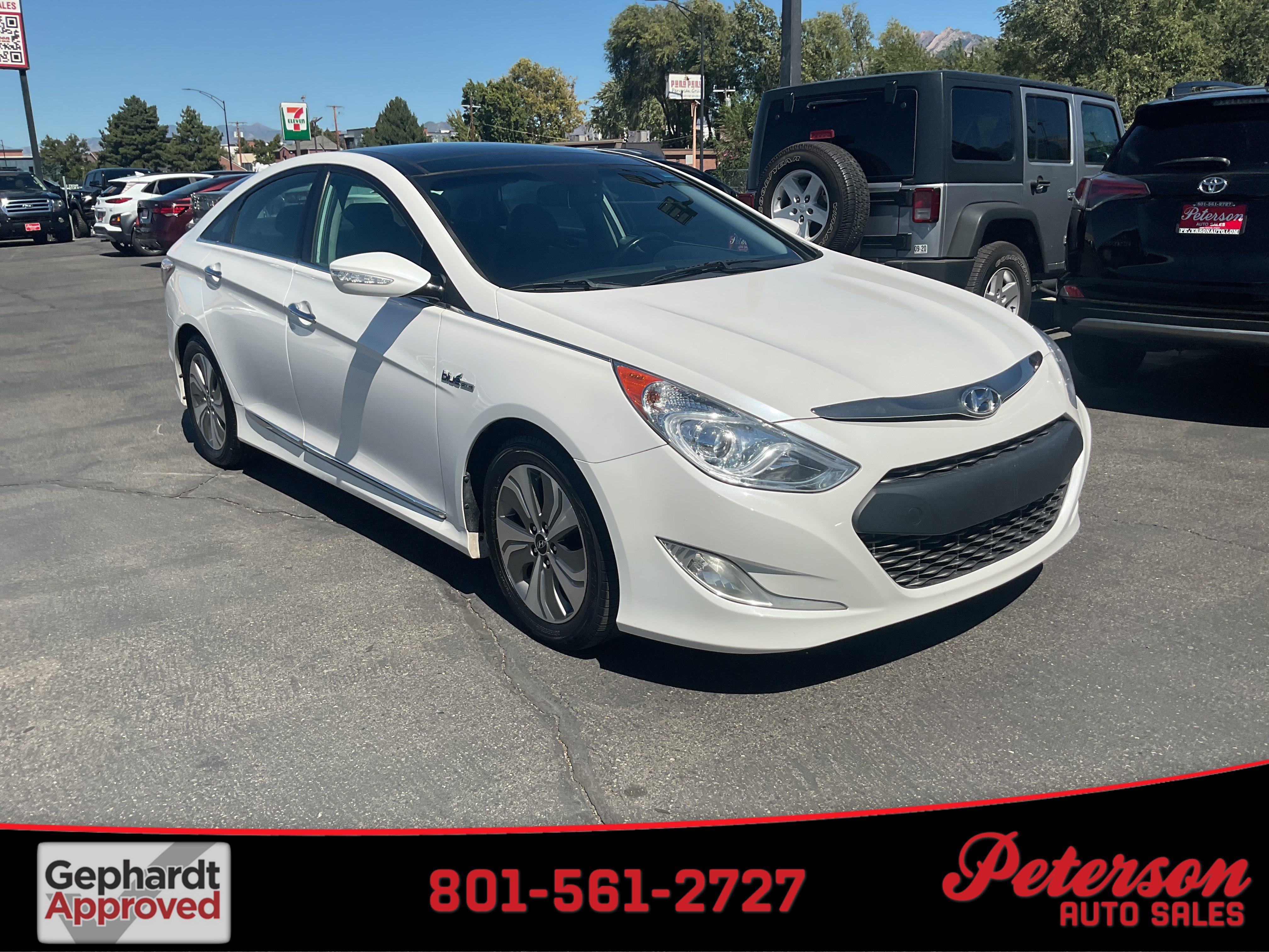 Used 2015 Hyundai Sonata Limited w/ Option Group 02 FWD image 1