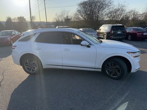 Used 2023 Genesis GV70 2.5T w/ Select Package image 4