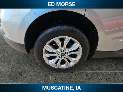 Used 2024 Ford Edge Titanium image 11