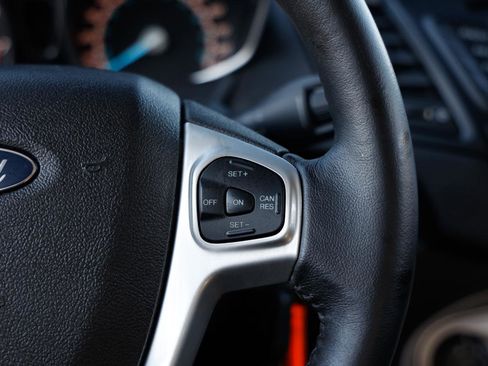 Used 2015 Ford Fiesta SE image 25