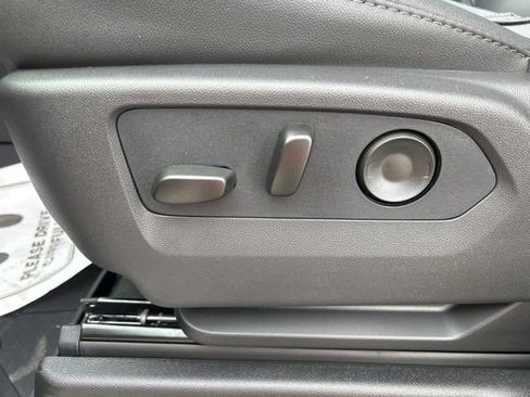 New 2026 Chevrolet Suburban LT w/ Comfort Package image 16