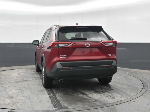 Used 2022 Toyota RAV4 XLE w/ Convenience Package AWD/4WD image 10