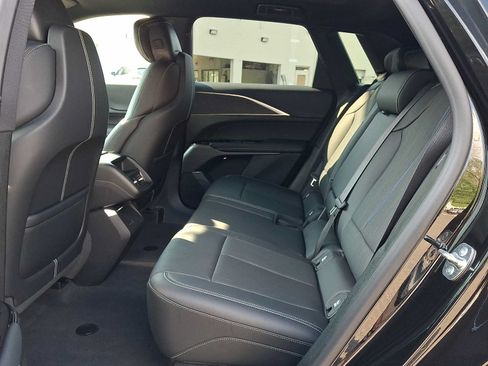 Used 2026 Cadillac Lyriq Luxury AWD/4WD image 10