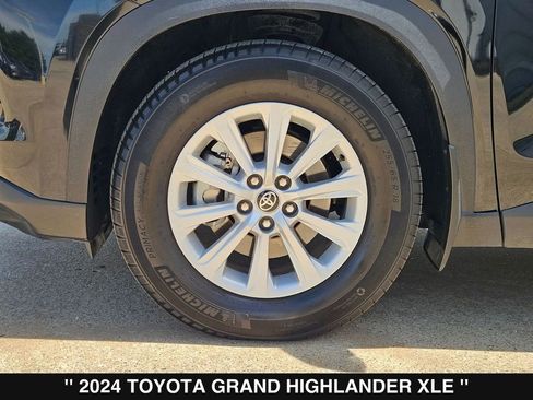 Used 2024 Toyota Grand Highlander FWD image 39