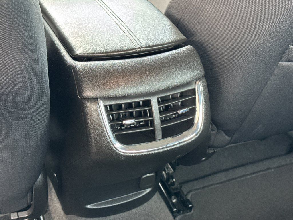 Used 2024 Chevrolet Malibu LT FWD image 13