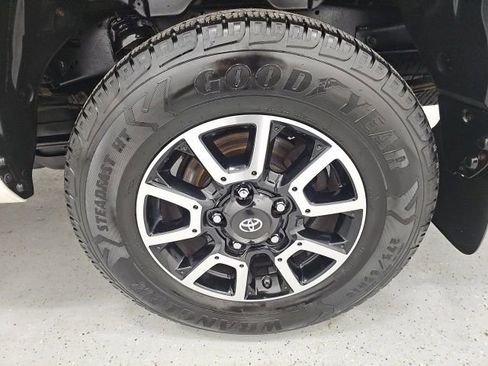 Used 2015 Toyota Tundra SR5 image 10