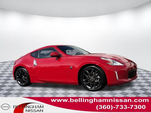 Used 2016 Nissan 370Z Coupe RWD image 1