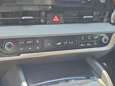 Certified 2024 Kia Sportage LX FWD image 24