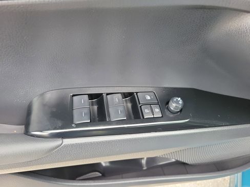 Used 2025 Toyota Camry SE FWD image 26