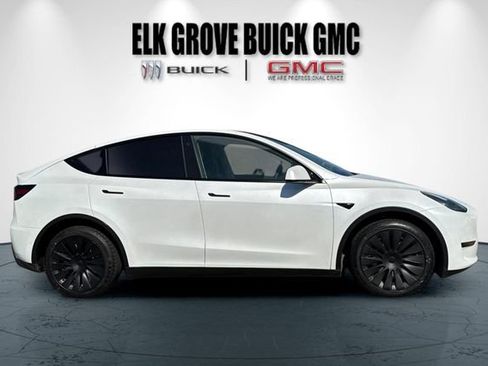 Used 2021 Tesla Model Y Long Range image 3