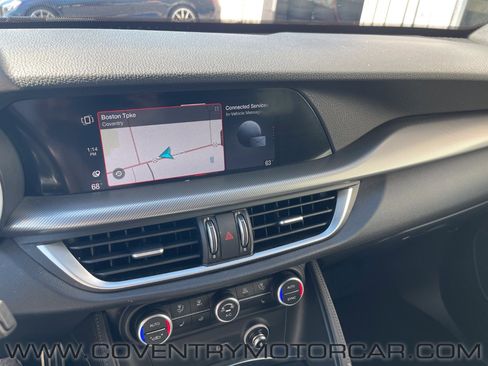 Used 2022 Alfa Romeo Stelvio Veloce image 22