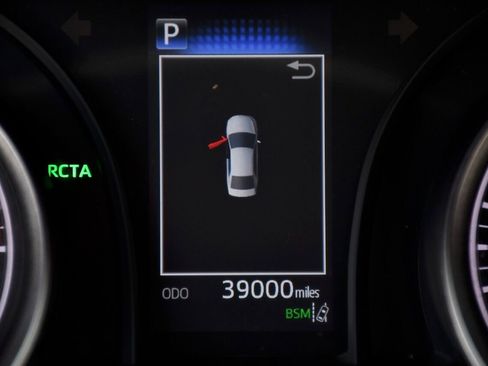 Used 2024 Toyota Camry SE image 23