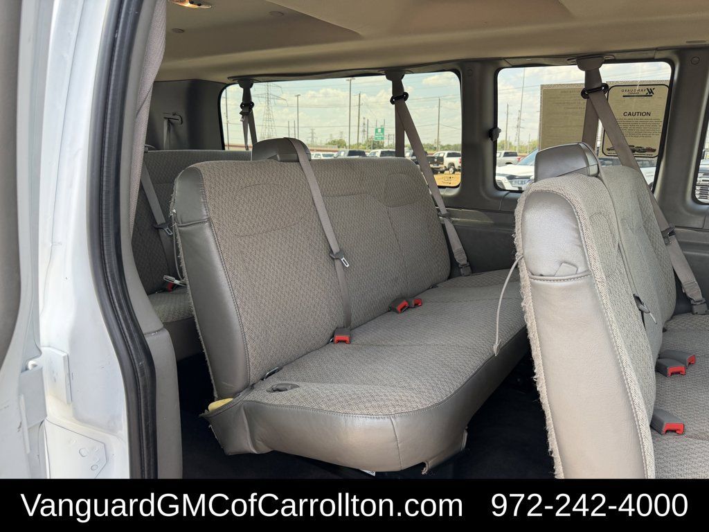 Used 2025 Chevrolet Express 3500 LT w/ LT Preferred Equipment Group RWD image 35