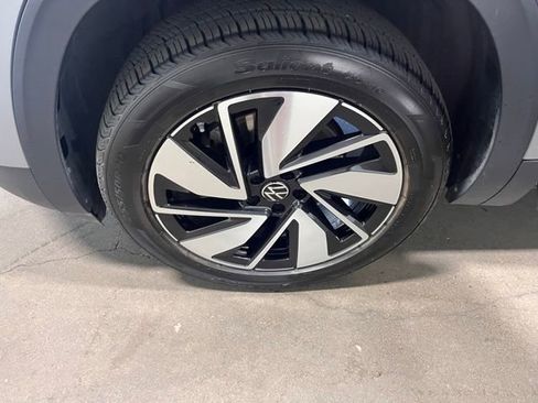 Used 2024 Volkswagen Atlas SE image 30