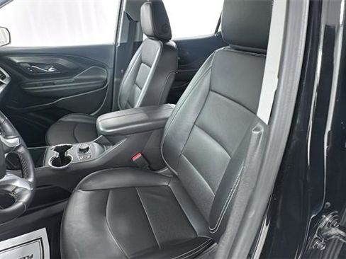Used 2024 GMC Terrain SLT image 10
