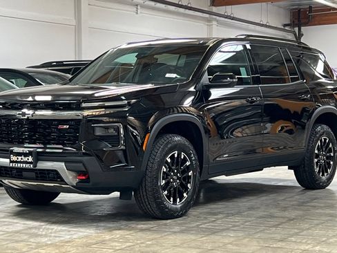 New 2026 Chevrolet Traverse Z71 w/ Enhanced Driving Package AWD/4WD image 8