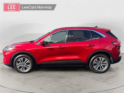 Used 2021 Ford Escape SEL w/ Technology Package image 2