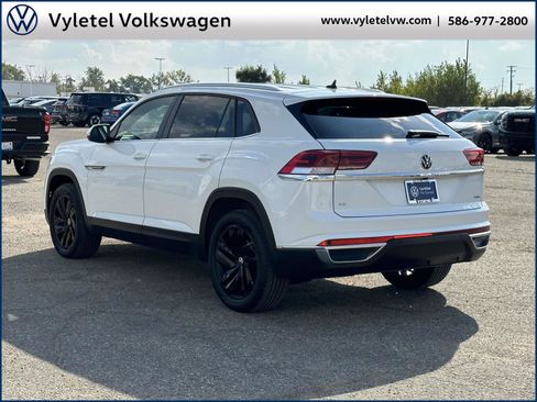 Certified 2023 Volkswagen Atlas Cross Sport SE image 4