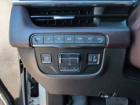 Used 2021 Cadillac Escalade Sport Platinum image 21