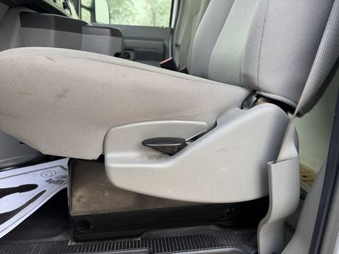 Used 2022 Ford E-350 and Econoline 350 Super Duty w/ Power Windows & Locks Group RWD image 13
