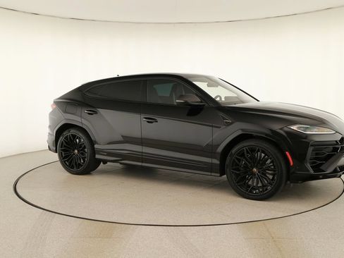 Used 2025 Lamborghini Urus SE AWD/4WD image 9