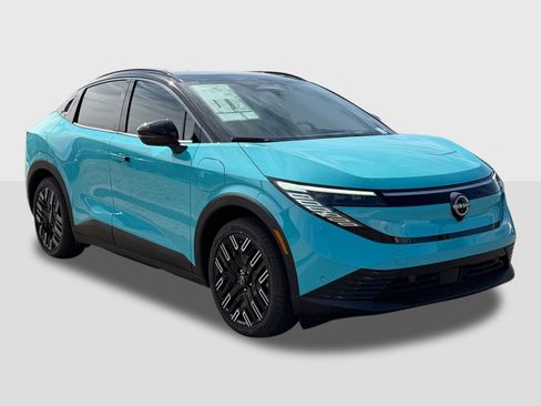 New 2026 Nissan Leaf Platinum+ w/ Cargo Package (Platinum+) FWD image 9