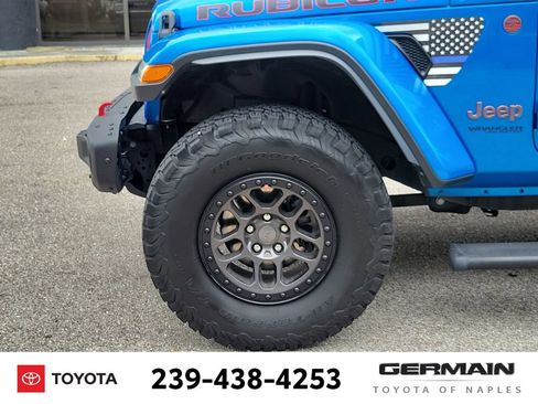 Used 2022 Jeep Wrangler Unlimited Rubicon w/ Xtreme Recon 35" Tire Package AWD/4WD image 14