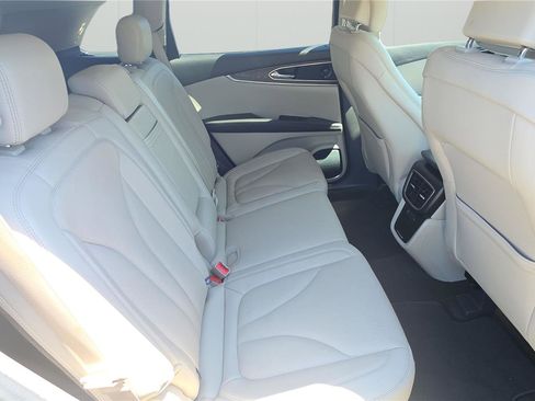 Used 2019 Lincoln Nautilus Reserve w/ Cargo Utility Package AWD/4WD image 13