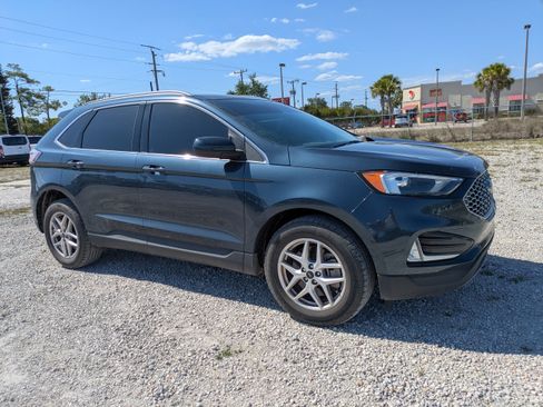 Used 2023 Ford Edge SEL w/ Convenience Package AWD/4WD image 2