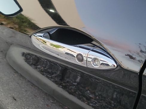 Used 2017 Honda Accord Touring image 10