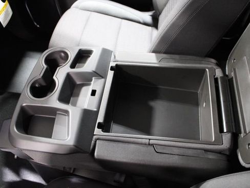 New 2026 GMC Sierra 1500 SLE image 32