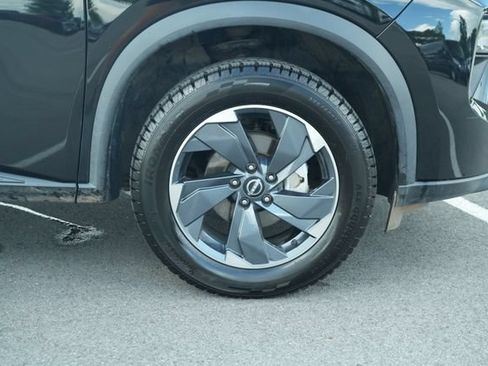 Used 2024 Nissan Rogue SV FWD image 47