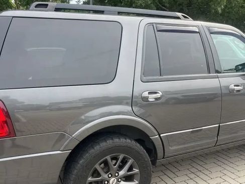 Used 2017 Ford Expedition Limited w/ Equipment Group 301A AWD/4WD image 5